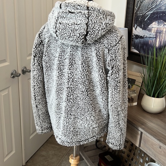 ❤️THREAD & SUPPLY❤️ Wubby Jacket - Picture 6 of 10